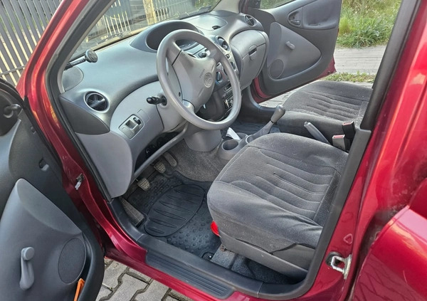 Toyota Yaris cena 7999 przebieg: 129000, rok produkcji 2002 z Korfantów małe 37